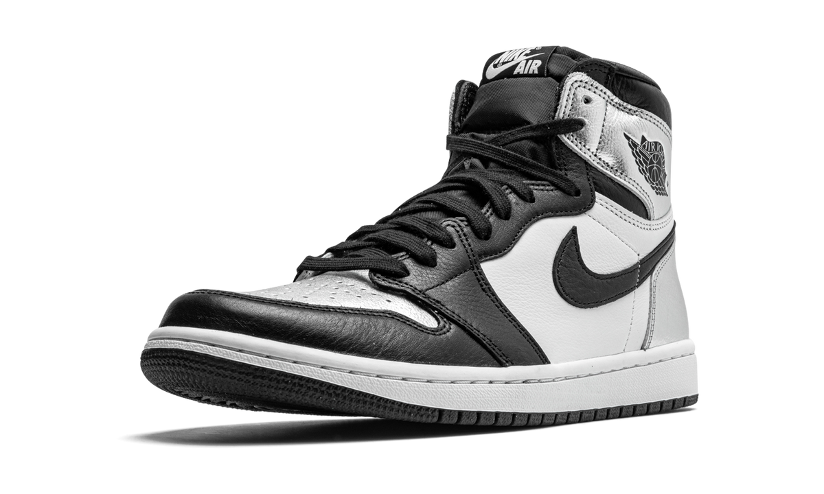 AIR JORDAN 1 RETRO HIGH OG WMNS "Silver Toe" CD0461 001